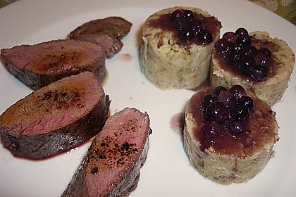 Rehfilet in Vanille - Blume und Blaubeersauce mit Pfifferlingskn&ouml;del 19