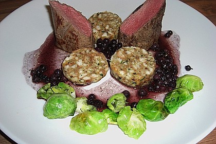 Rehfilet in Vanille - Blume und Blaubeersauce mit Pfifferlingskn&ouml;del 20