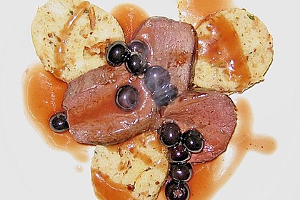 Rehfilet in Vanille - Blume und Blaubeersauce mit Pfifferlingskn&ouml;del 6