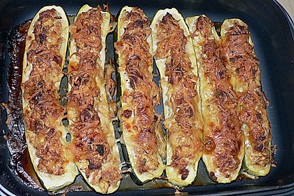 Gefüllte Zucchini 70
