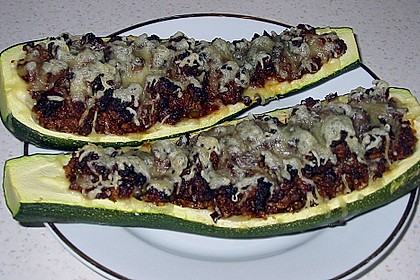Gefüllte Zucchini 79