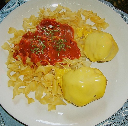 Nudeln mit roter Soße und Hackbällchen (Rezept mit Bild) | Chefkoch.de