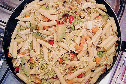 Bunte Gemüse - Nudel - Pfanne 8