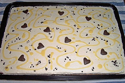 Kirsch - Eierlikör - Blechkuchen mit Schmand - Sahne 10