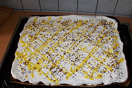 Kirsch - Eierlikör - Blechkuchen mit Schmand - Sahne 57
