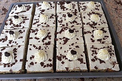 Kirsch - Eierlikör - Blechkuchen mit Schmand - Sahne 19