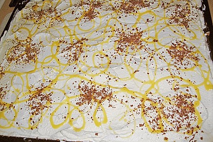 Kirsch - Eierlikör - Blechkuchen mit Schmand - Sahne 50