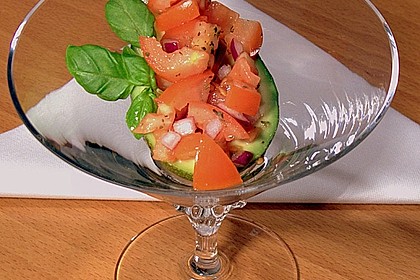 Gef&uuml;llte Avocado mit Oliven&ouml;l 3