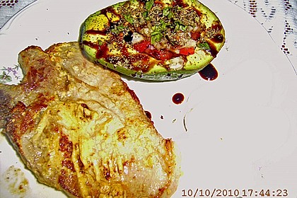 Gef&uuml;llte Avocado mit Oliven&ouml;l 8