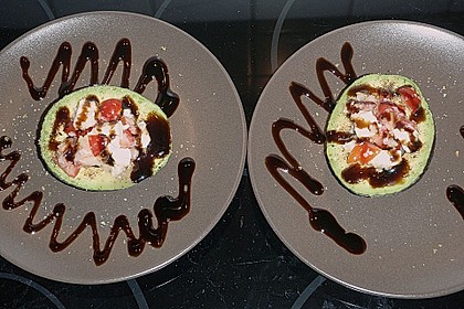 Gef&uuml;llte Avocado mit Oliven&ouml;l 11