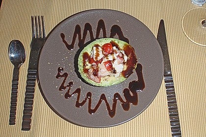 Gef&uuml;llte Avocado mit Oliven&ouml;l 12