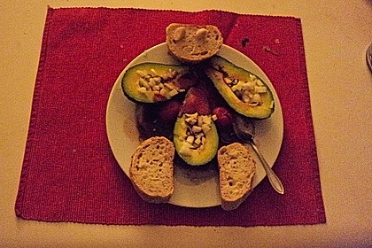Gef&uuml;llte Avocado mit Oliven&ouml;l 16