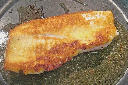 Rotbarsch in s&uuml;&szlig; - saurem Senfschaum mit blanchierten M&ouml;hren, Erbsen und schwarzem Piemontreis 6