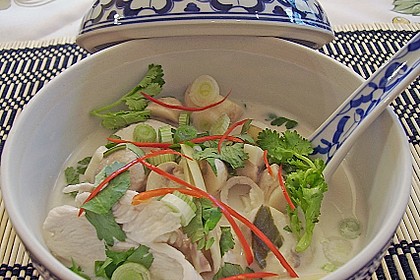 Tom Kha Gai - die berühmte Hühnersuppe mit Kokosmilch und Galgant 4