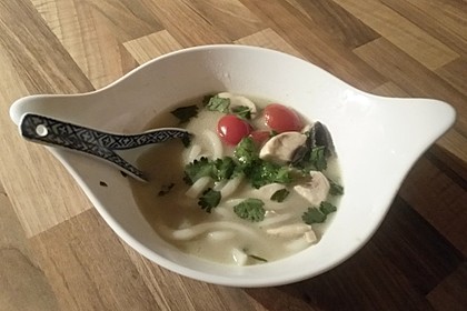 Tom Kha Gai - die berühmte Hühnersuppe mit Kokosmilch und Galgant 22
