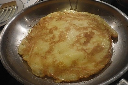 Himmlisch zarte Apfelpfannkuchen 12