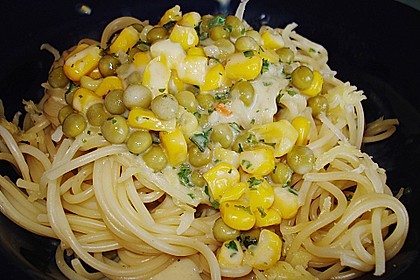 Erbsen - Mais - K&auml;se - So&szlig;e zu Spaghetti