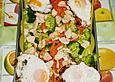 H&auml;hnchenbrust mit Brokkolisalat und Ei