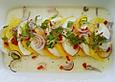 B&uuml;ffelmozzarella mit Mangoscheiben und  fruchtigem Dressing