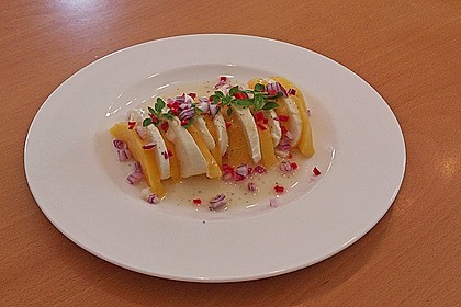 Büffelmozzarella mit Mangoscheiben und fruchtigem Dressing 20