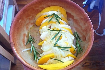 Büffelmozzarella mit Mangoscheiben und fruchtigem Dressing 9