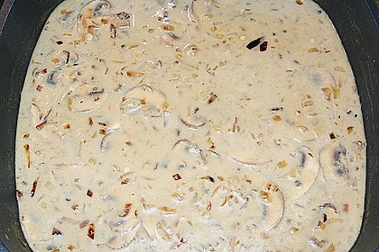 Spaghetti mit Pilz - Sahne - So&szlig;e