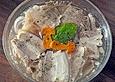 Wammerlsalat oder Bauchfleisch s&uuml;&szlig; - sauer