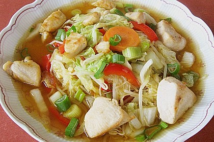Asiatische H&uuml;hner - Gem&uuml;se - Suppe