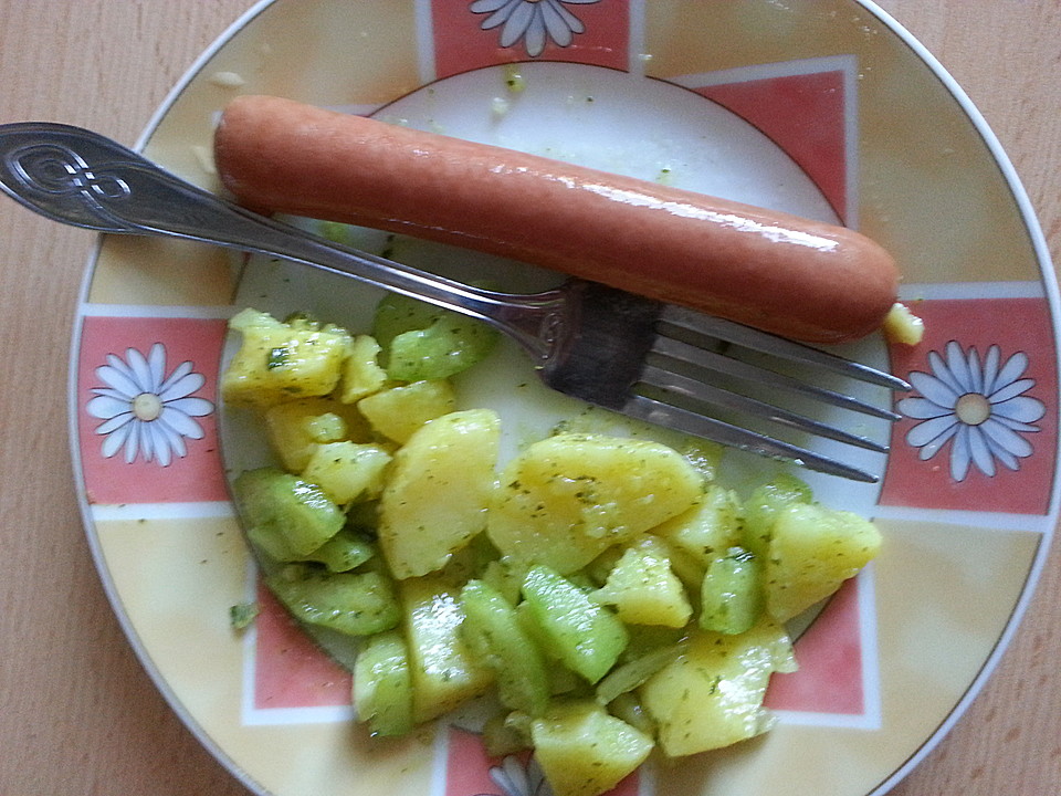 Leichter Kartoffelsalat mit Gurke und Dill (Rezept mit Bild) | Chefkoch.de