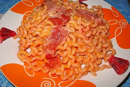 Spaghetti mit Orangensauce 1