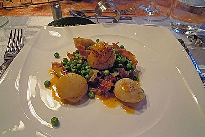 Karamellisierte Jakobsmuscheln auf Erbsen - Gem&uuml;se und Serrano - Schinken 2