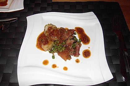 Karamellisierte Jakobsmuscheln auf Erbsen - Gem&uuml;se und Serrano - Schinken 3
