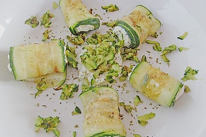 Auberginenröllchen mit Frischkäse 8