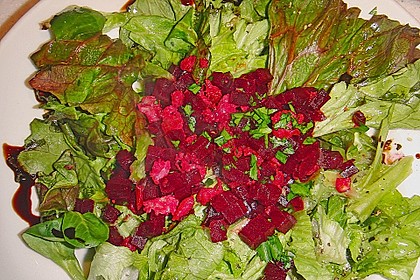 Rote Bete auf Feldsalat mit Speck, Orangen und Fenchelaromen 8