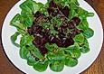 Rote Bete auf Feldsalat mit Speck, Orangen und Fenchelaromen
