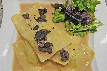 Lauch - Ravioli an Tr&uuml;ffelsauce