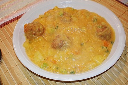 Kartoffelsuppe mit Hackbällchen