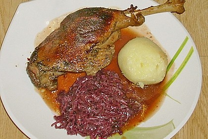 Knusprige Gänsekeulen mit Bratäpfeln 29