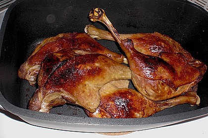 Knusprige Gänsekeulen mit Bratäpfeln 27