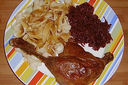 Knusprige Gänsekeulen mit Bratäpfeln 20