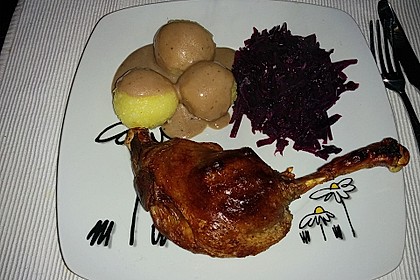 Knusprige Gänsekeulen mit Bratäpfeln 21