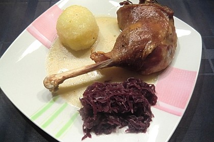 Knusprige Gänsekeulen mit Bratäpfeln 19