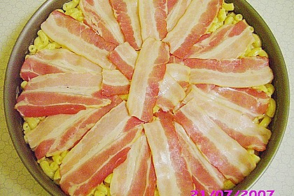 Nudelkuchen mit Schinken und Speck 3
