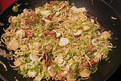 Rosenkohl mit Waln&uuml;ssen 1