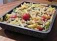 Tomatengratin mit Zucchini, Nudeln und Roquefort
