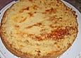 K&auml;sekuchen mit Apfelkompott