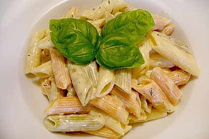 Penne rigate mit scharfer Käsesauce 3