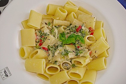 Penne rigate mit scharfer Käsesauce 7
