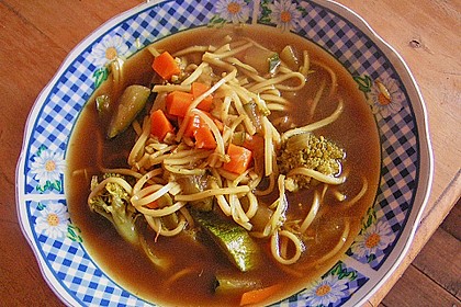 Nudelsuppe mit Gemüse 3