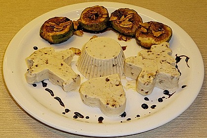 Gew&uuml;rzmandel - Sahneeis